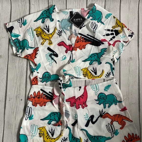 Dinosaur print two piece. Crop top with shorts - Picture 3 of 3